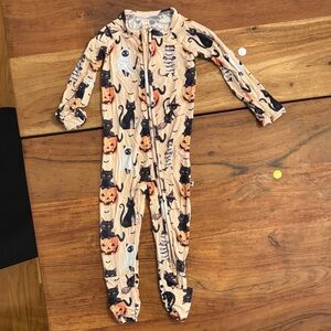 Bums and Roses Feline Spooky bamboo convertible footie